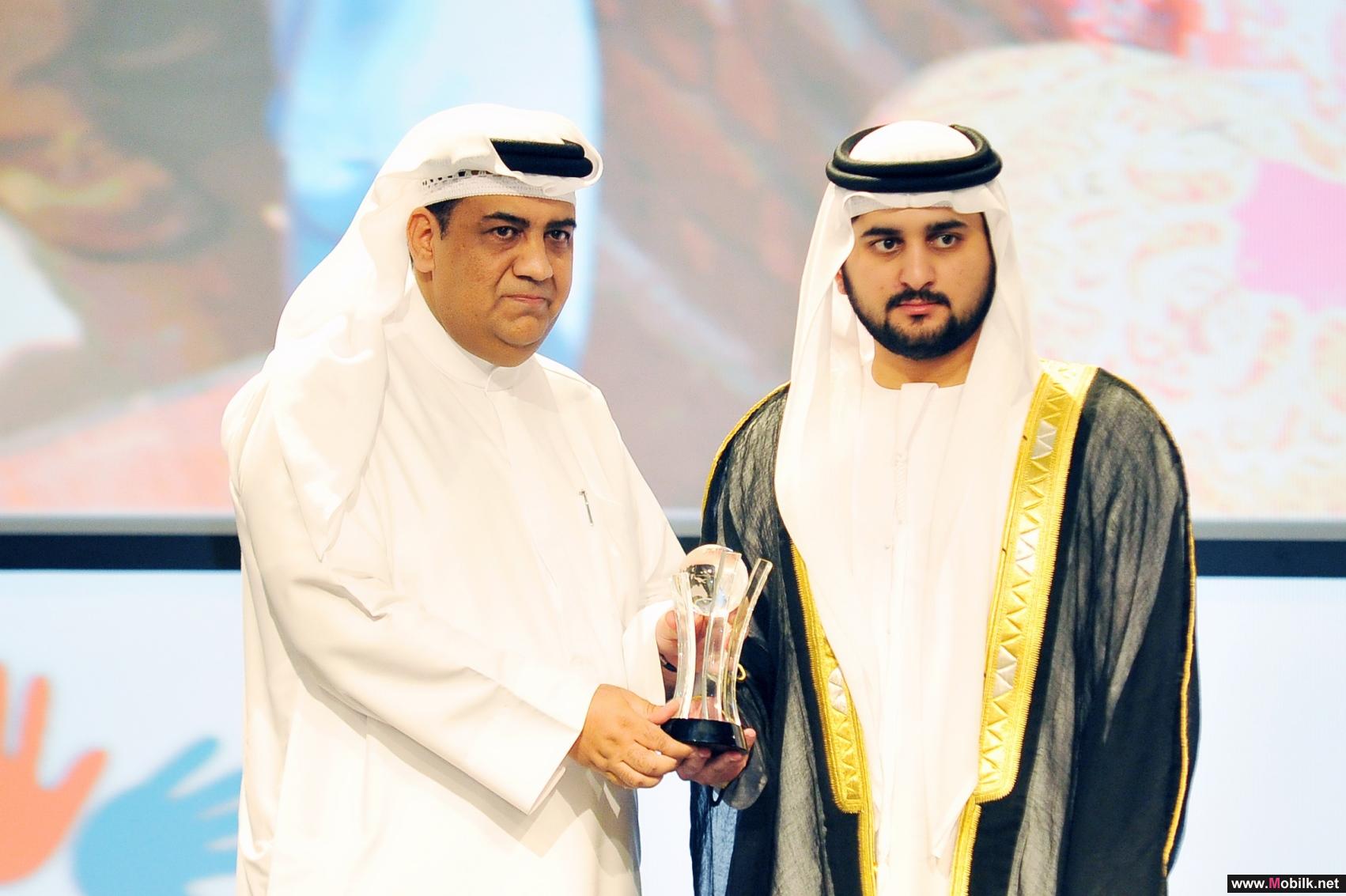 مكتوم بن محمد بن راشد يكرّم "اتصالات" في الاحتفال بالذكرى الخامسة لحملة دبي العطاء