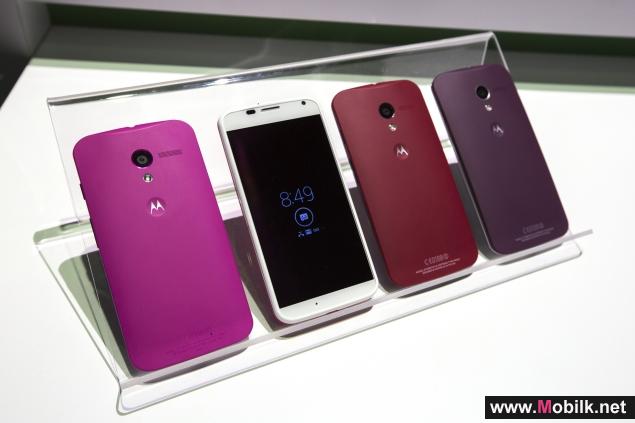 موتورولا تخفض سعر هاتفها Moto X إلى 400 دولار أمريكي من دون عقد