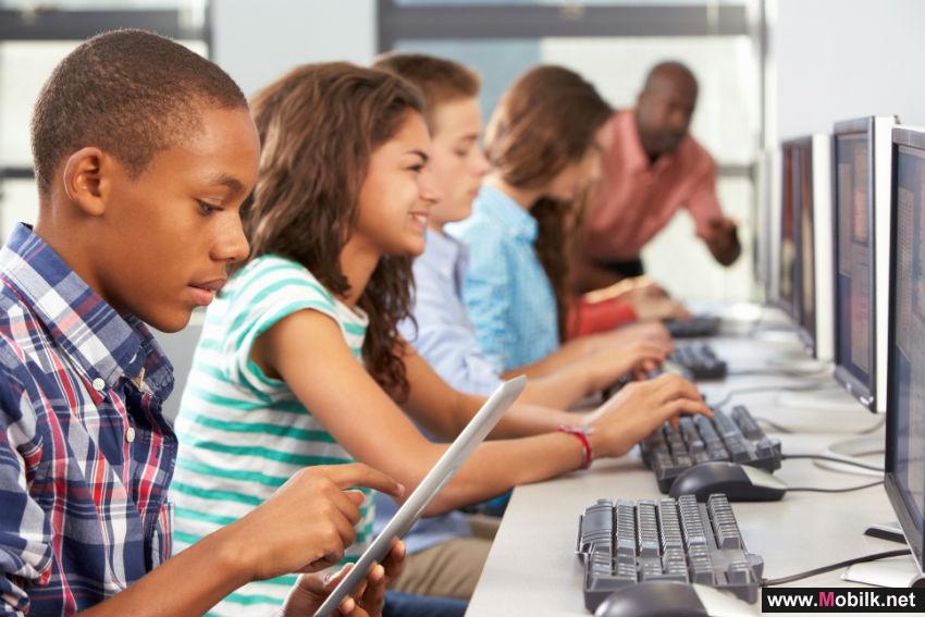 إدخال تحديثات تقنية ذكية في مدرسة 