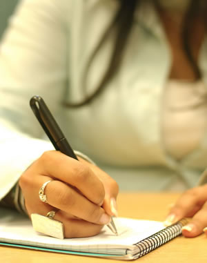  Nawras shares success with over 300 students